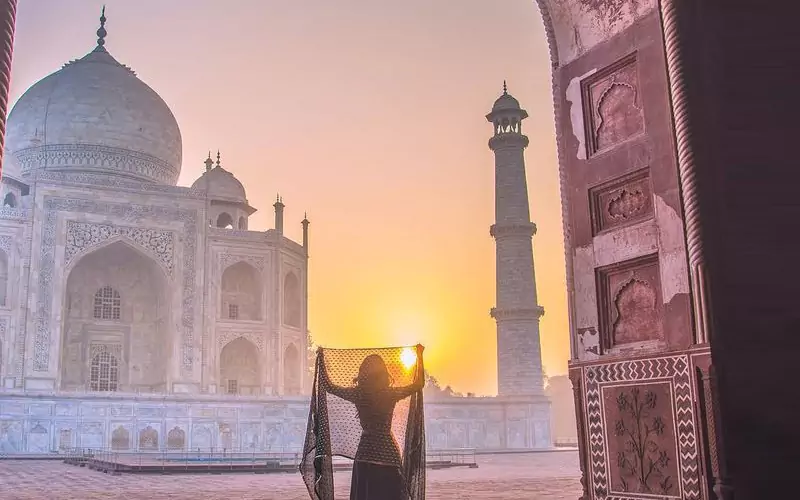 Taj Mahal Sunrise Tour from Jaipur with Abhaneri and Fatehpur Sikri